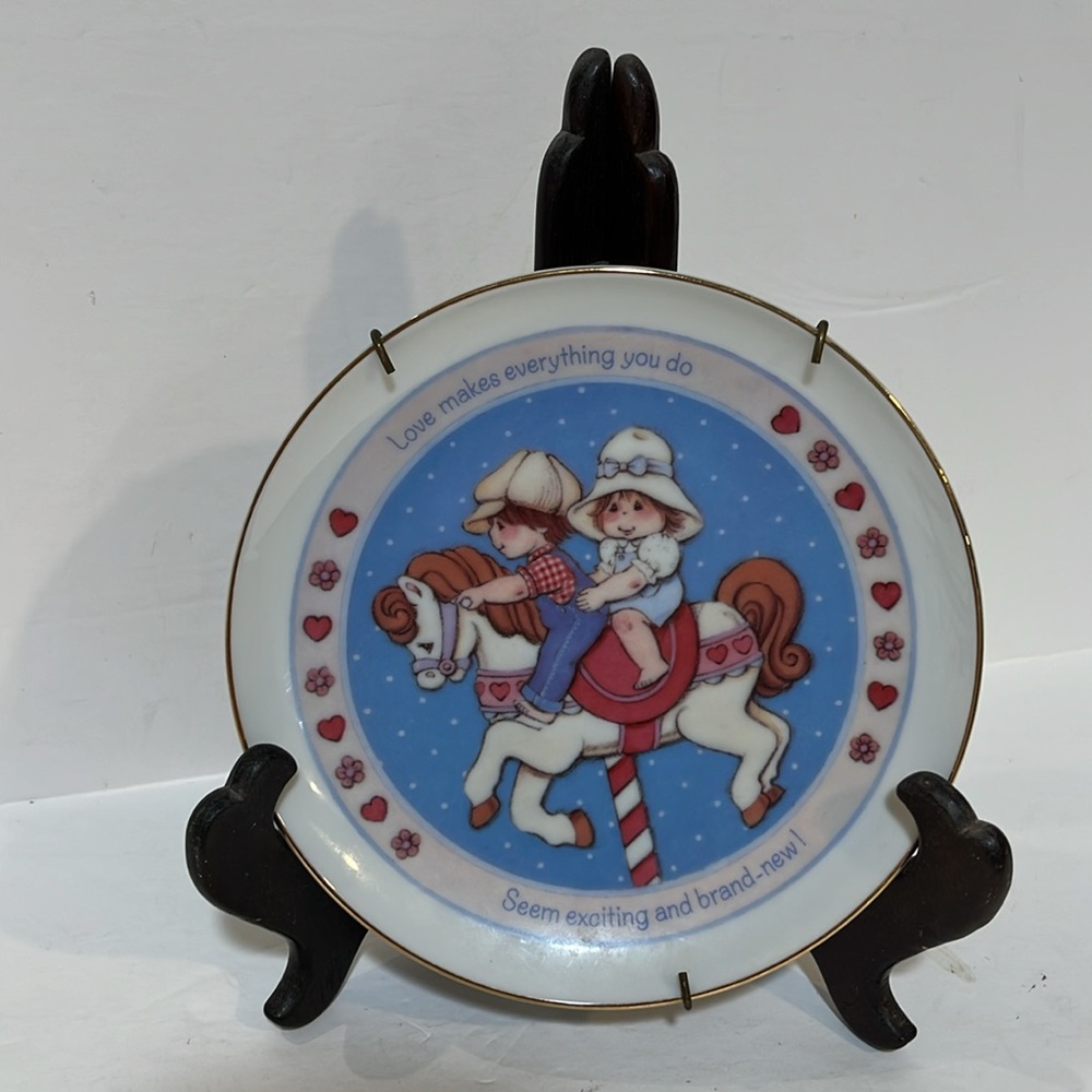 Vintage Lasting Memories, genuine porcelain “Sweet Me” Decorative Plate